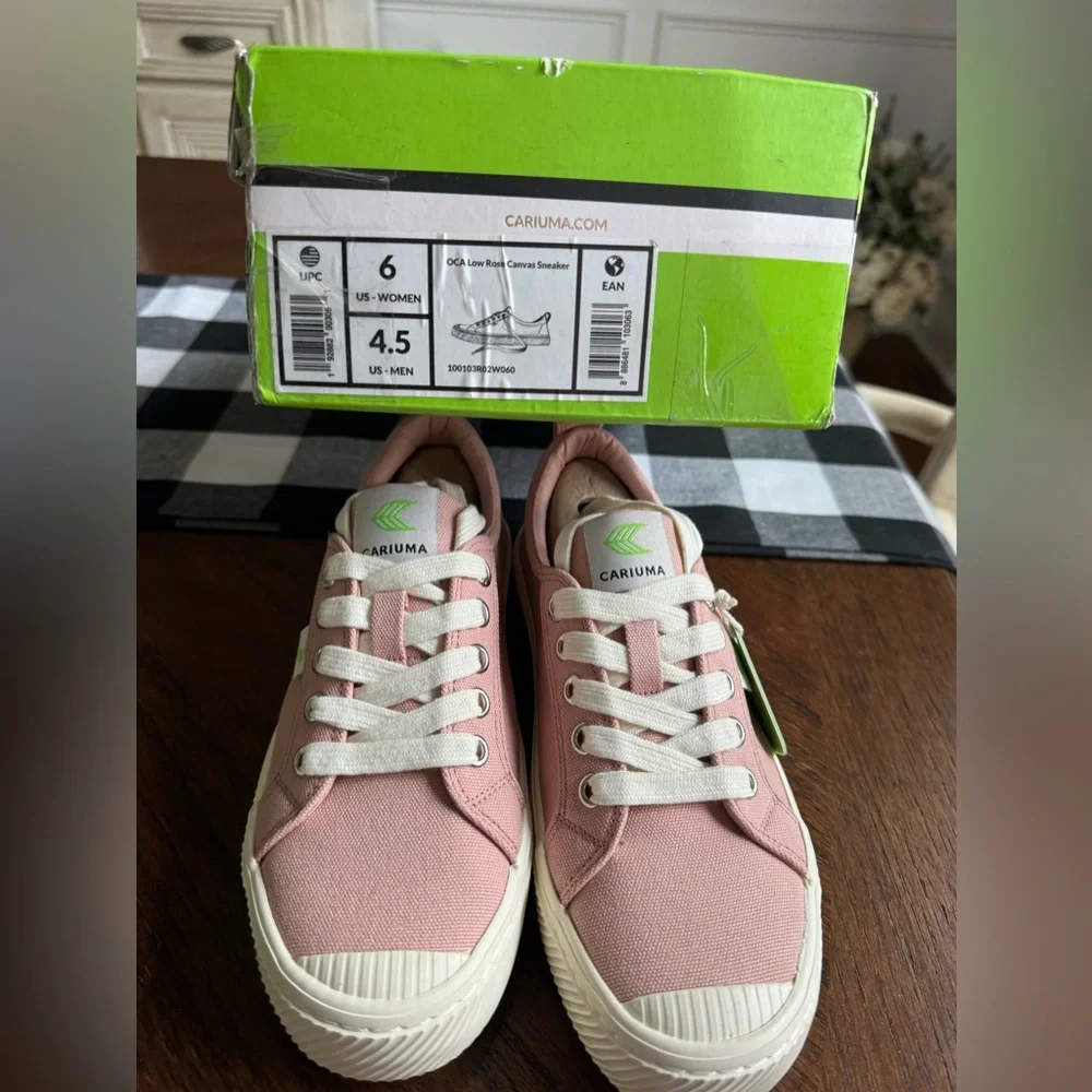 Cariuma OCA Low‎ Rose Canvas Sneaker